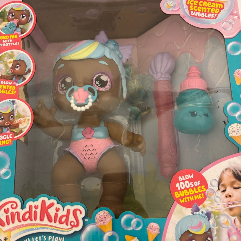 Ice Cream Scented Bubbles Doll - Blue and Pink - Picture 2 of 3